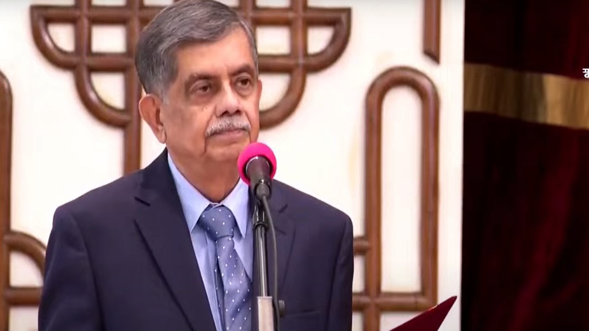 পদত্যাগের ইচ্ছা নেই, সরকার বললে চলে যাবো: শিক্ষা উপদেষ্টা
